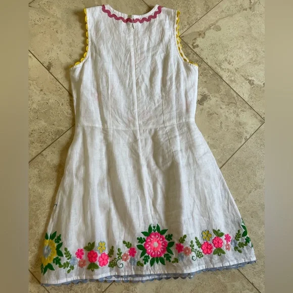 Roller Rabbir Floral Embroidered Woman’s Dress - Picture 4 of 6